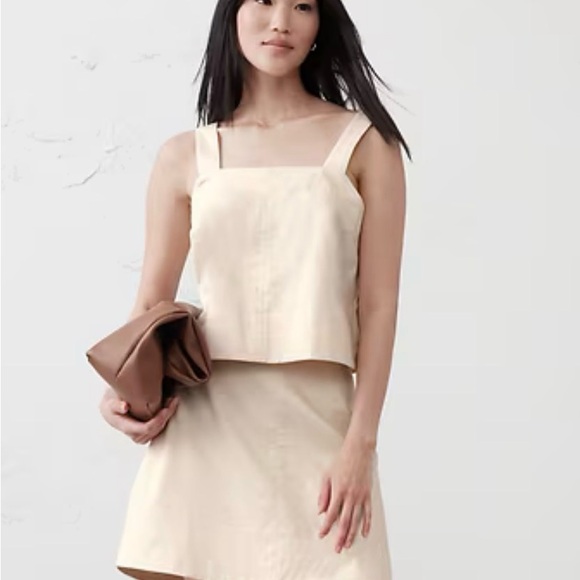 Banana Republic Dresses & Skirts - Banana Republic Cream Square Neck Crop Top and Mini Skirt Set